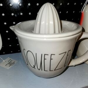 Rae Dunn Squeeze Juicer